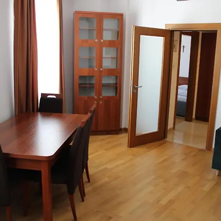 Centrum Okopowa 55 Ξενοδοχείο *