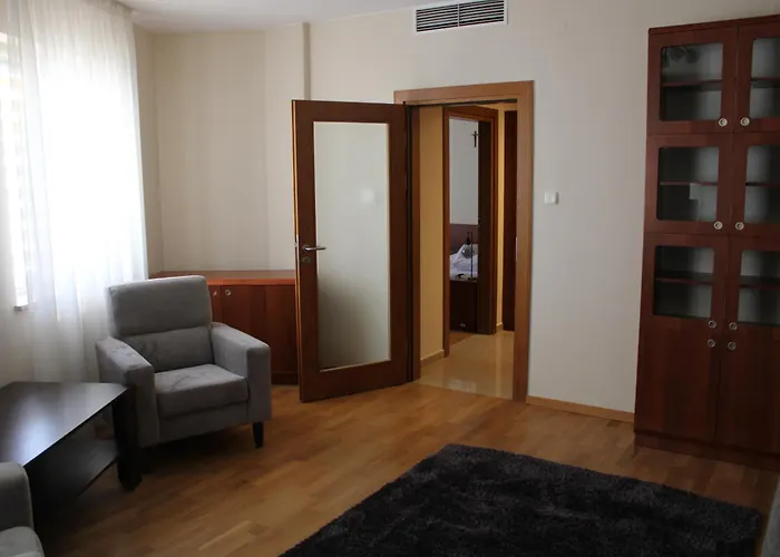 Centrum Okopowa 55 *